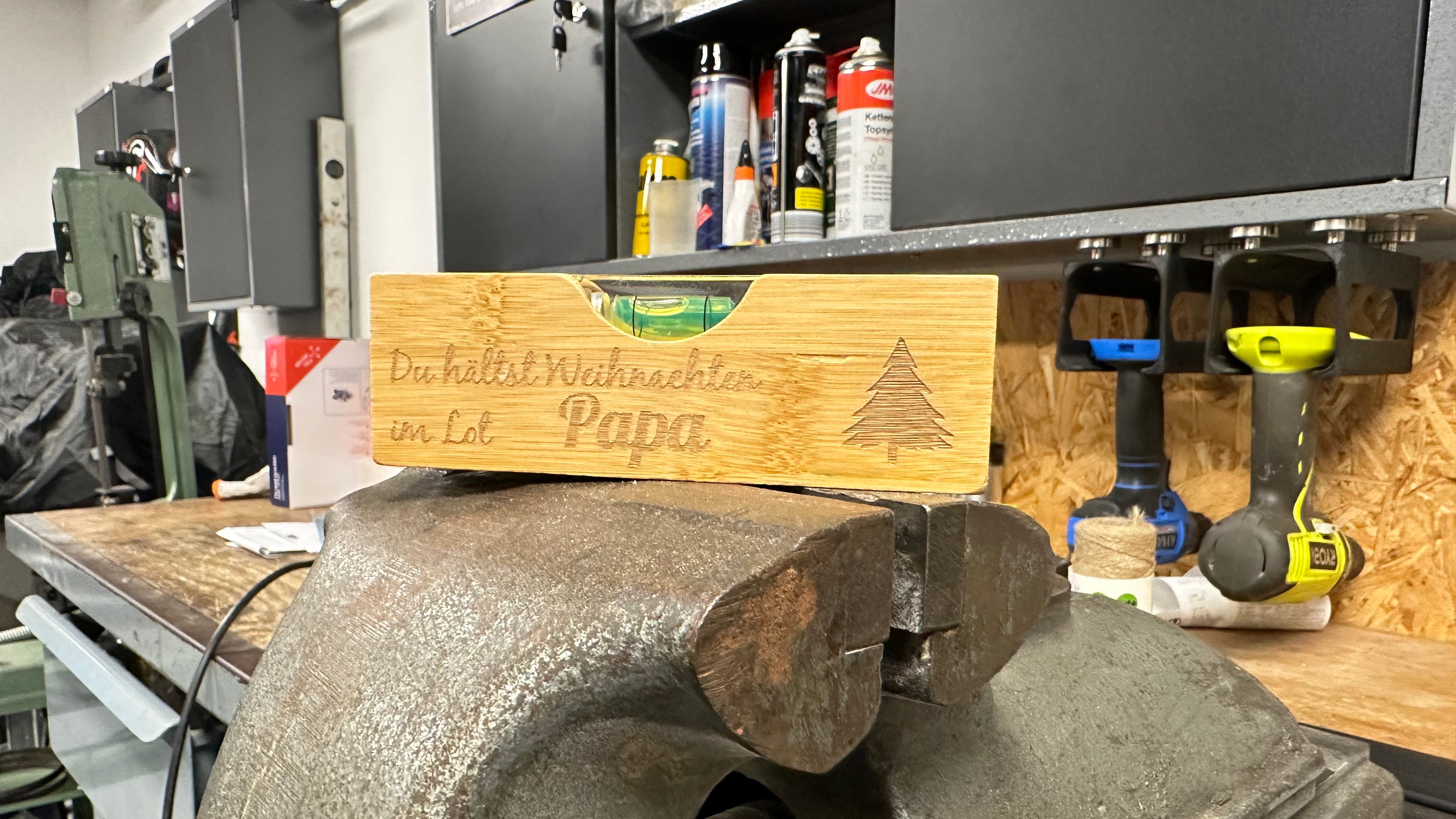 Mini-Wasserwaage aus Holz – „Du hältst Weihnachten im Lot, Papa“